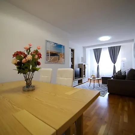 Playa Arbeyal & Garaje